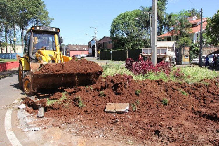Prefeitura de Lajeado diminui tamanho da rótula da Rua Dr. Parobé
