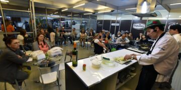 Escola de Gastronomia recebe mais de 300 visitantes