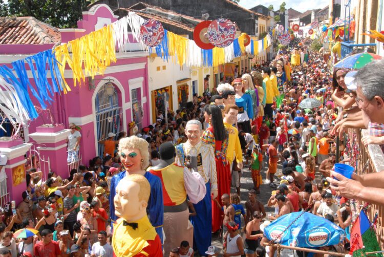 Carnaval deve movimentar R$ 5,8 bilhões