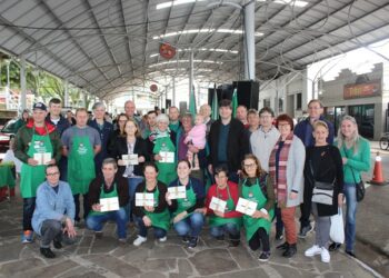 Comida saudável, alegria e integração marcam aniversário da Feira do Produtor