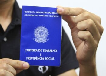 Carteiras de Trabalho são emitidas de forma gratuita