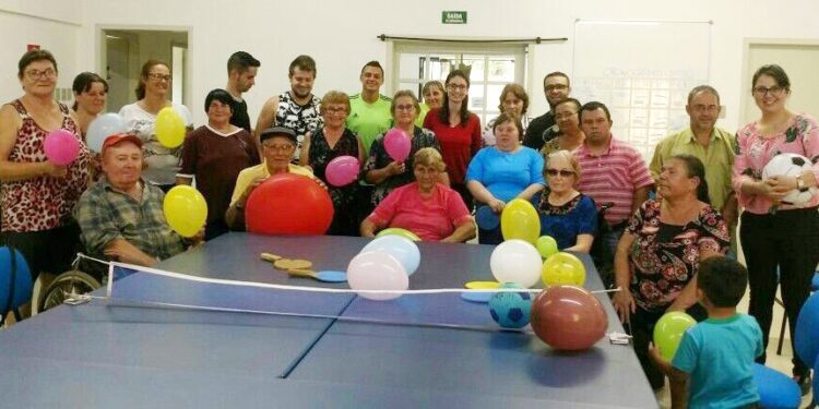 Grupo de PCDs do CRAS participa de atividade esportiva com alunos da Univates