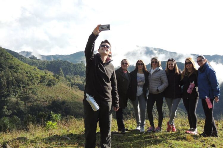 Trilha da Cascata do Moinho tem grande procura