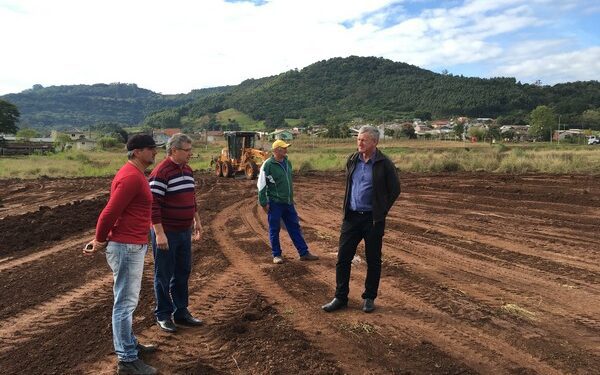 Construção de Ginásio Esportivo é iniciada em Westfália