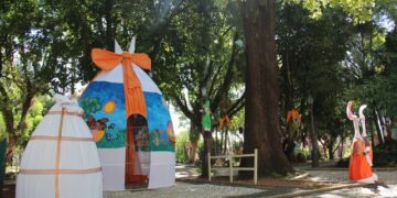 Estrela se enfeita para celebrar a Páscoa