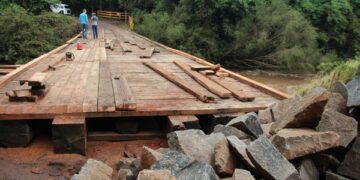Secretaria de Obras recupera ponte Tangará
