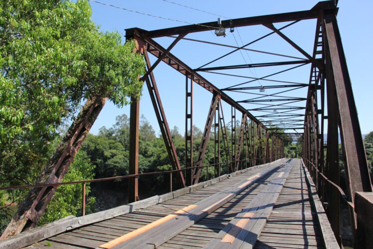 Prefeitura fará manutenção da ponte de ferro