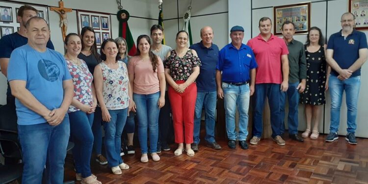 De férias Prefeito Marcos Antonio Martini transmite cargo ao Vice-prefeito