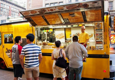 Praça de alimentação terá food trucks estacionados no local (Foto: Divulgação)