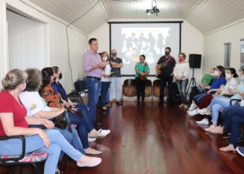 Evento marca a retomada do canto coral nas escolas