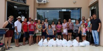 Famílias bom-retirenses começam a receber alimentos doados no Natal nas Águas