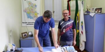 Prefeitura e Emater/RS-Ascar reafirmam parceria através de assinatura de novo contrato