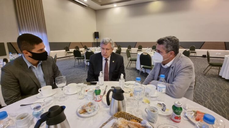 Prefeito de Taquari participa de reunião para debater mobilidade urbana e buscar recursos para investimento no Estado