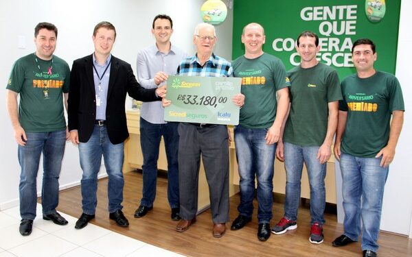 Sicredi Seguros premia associado de Coqueiro Baixo