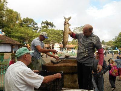 Procura pelo pescado foi intensa (Foto: Divulgação)