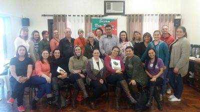Profissionais de vários municípios participaram do evento (Foto: Divulgação)