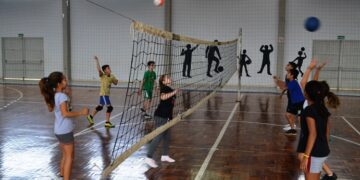 Mais de 100 alunos já são atendidos pelo projeto Sacada para a Vida