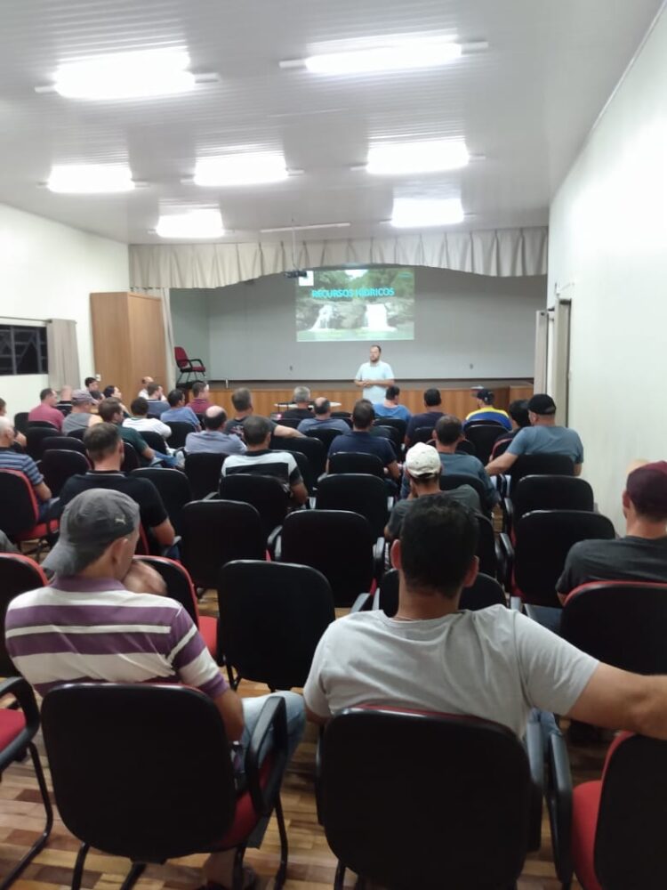 Vespasiano Corrêa: Debate sugere maiores reservatórios, recuperação de fontes e cisternas de água