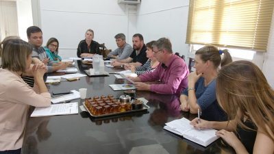 Reunião na Prefeitura de Estrela definiu mais detalhes da programação regional (Foto: Paulo Ricardo Schneider)