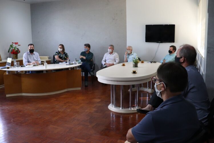 Arroio do Meio: Autoridades buscam plano emergencial para UTI do Hospital São José
