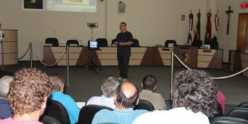Encontro apresenta medidas para combate ao borrachudo