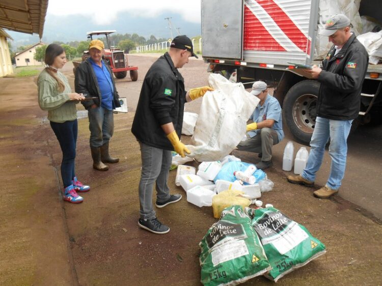 Duas mil embalagens de agrotóxicos foram recolhidas em Colinas