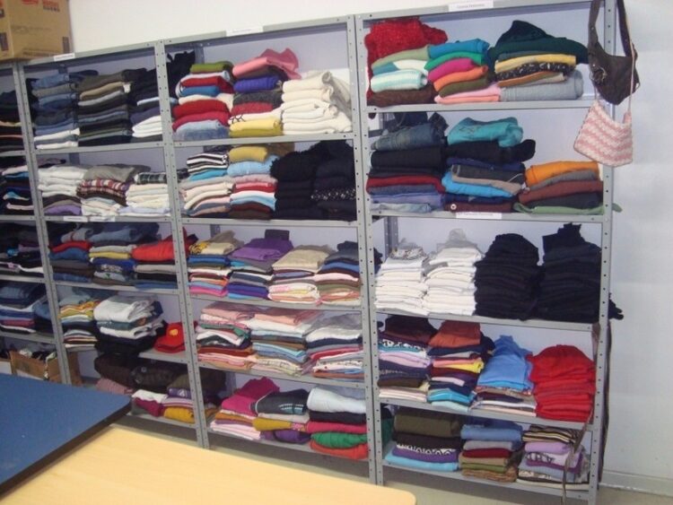 Em três meses CRAS doa 3900 peças de roupas