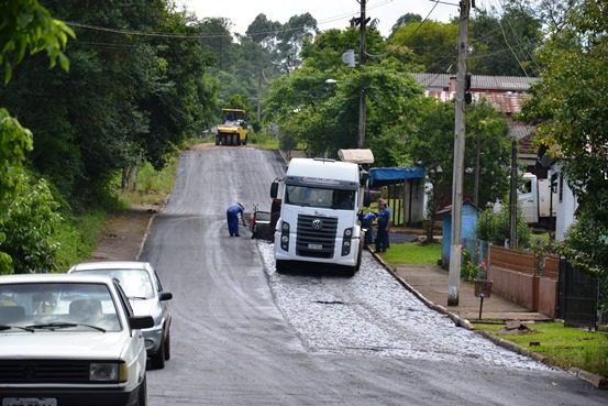 Primeira etapa do capeamento asfáltico da Rua 4 de Julho foi concluída