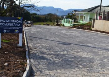 Primeira pavimentação comunitária está concluída