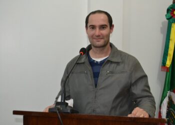 Travesseiro: Secretário de Saúde expõe ações da pasta aos vereadores