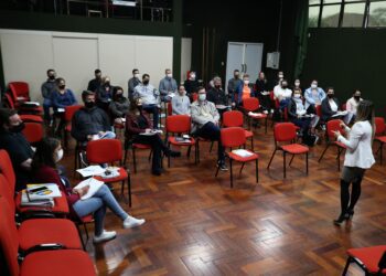 Servidores municipais participam de curso sobre execução e fiscalização de contratos