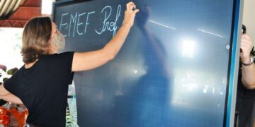 Escolas de Teutônia recebem lousas digitais