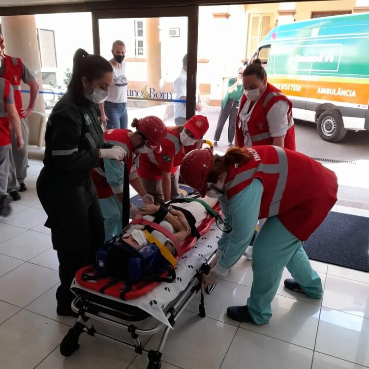 Simulado de incêndio no HBB mobiliza equipes de saúde e segurança