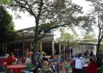 Comunidade comemora entrega da obra de ampliação da Escola