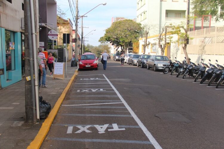 Prefeitura e BM ampliarão fiscalização de taxistas