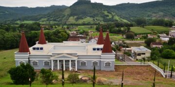 Em projeto inédito, telhado de creche será retrátil