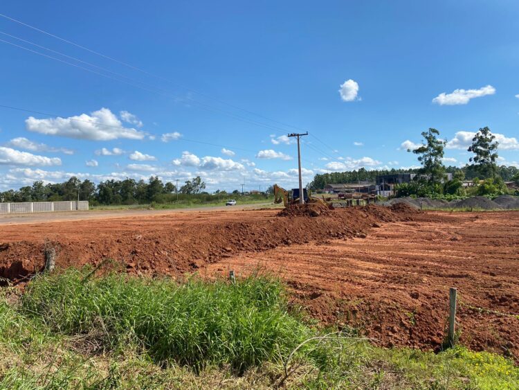Através de incentivo, administração municipal disponibiliza 5.000 m³ de terra para empreendimento taquariense