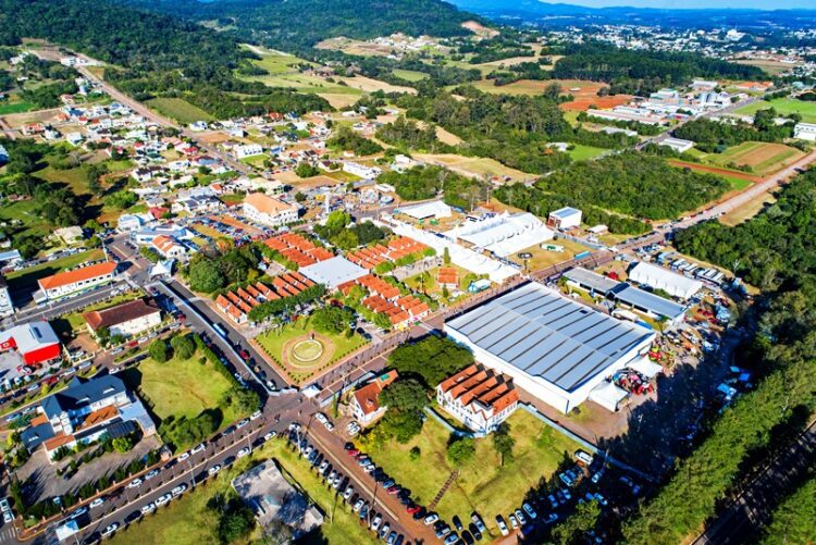 Festa de Maio é adiada para 2022