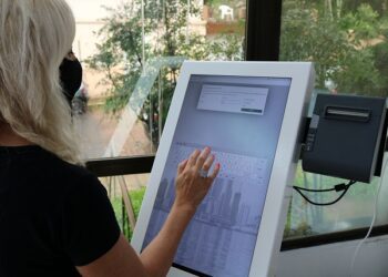 Totem de autoatendimento é disponibilizado no Centro Administrativo