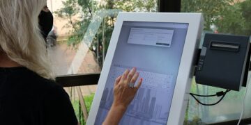 Totem de autoatendimento é disponibilizado no Centro Administrativo