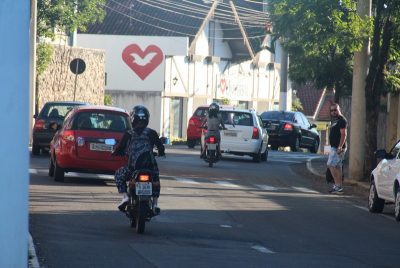 Todos os acidentes com lesões, no mês de outubro, envolveram motos na Rio Branco (Foto: Rodrigo Angeli)