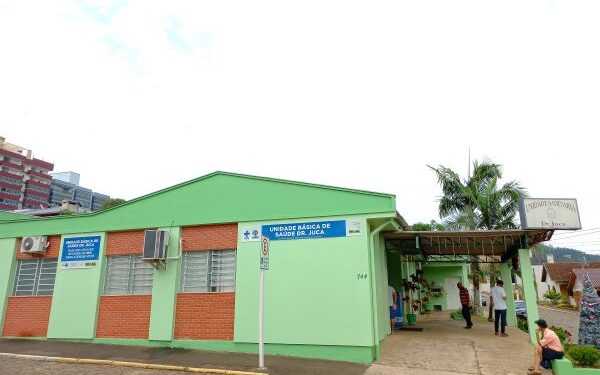 Vacinação de crianças precisa ser agendada