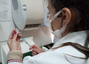 Vacina da Covid já está disponível para adolescentes com 16 anos ou mais