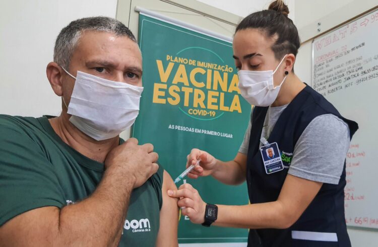 Estrela realiza dois mutirões de vacinação