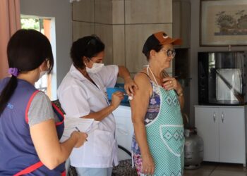 Vacinação contra a gripe para idosos no interior inicia nesta quinta-feira