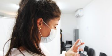 Lajeado aplica segundas doses nesta sexta-feira e anuncia doses 1 para o sábado para quem tem 35 anos