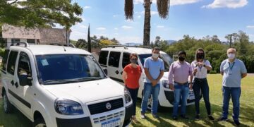 Secretaria de Saúde adquire dois novos veículos para o transporte de pacientes