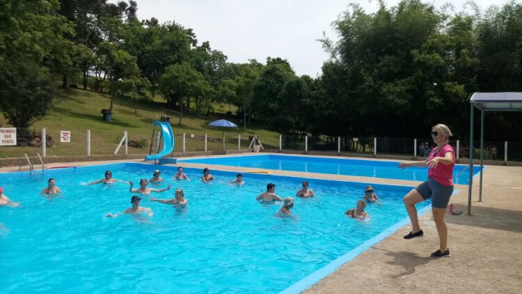 Dia de piscina, bola e brincadeiras no Vida Saudável