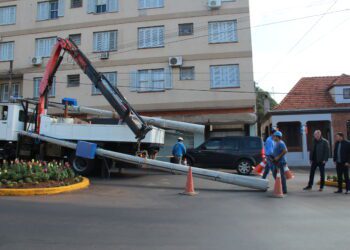 Começa instalação dos postes do videomonitoramento de Estrela
