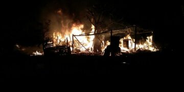 Incêndio destrói marcenaria em Lajeado